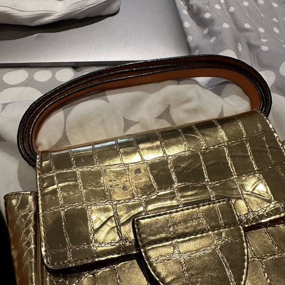 MARC JACOBS GOLD CROCODILE CROSSBODY BAG - Picture 11 of 12